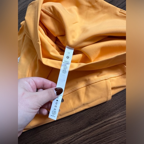 Lululemon align high-rise pant with pocket 25” - Picture 5 of 8